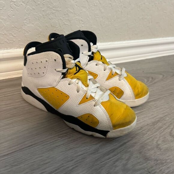 Air Jordan 6 Yellow Ochre Size US 2Y - Picture 2 of 9